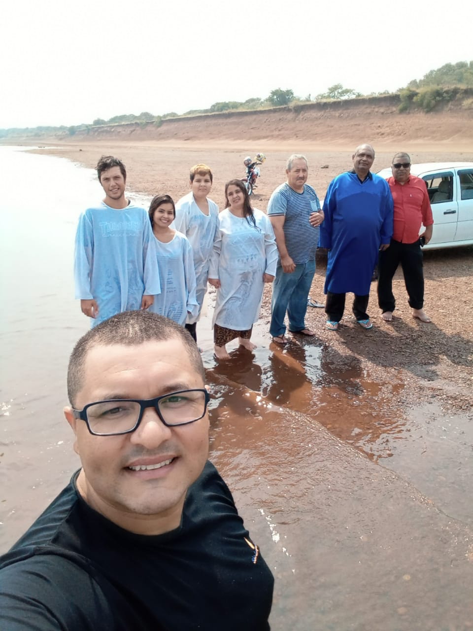 IRMÃOS RECEBENDO O NOME DO SENHOR JESUS CRISTO PARA PERDÃO DOS SEUS PECADOS...