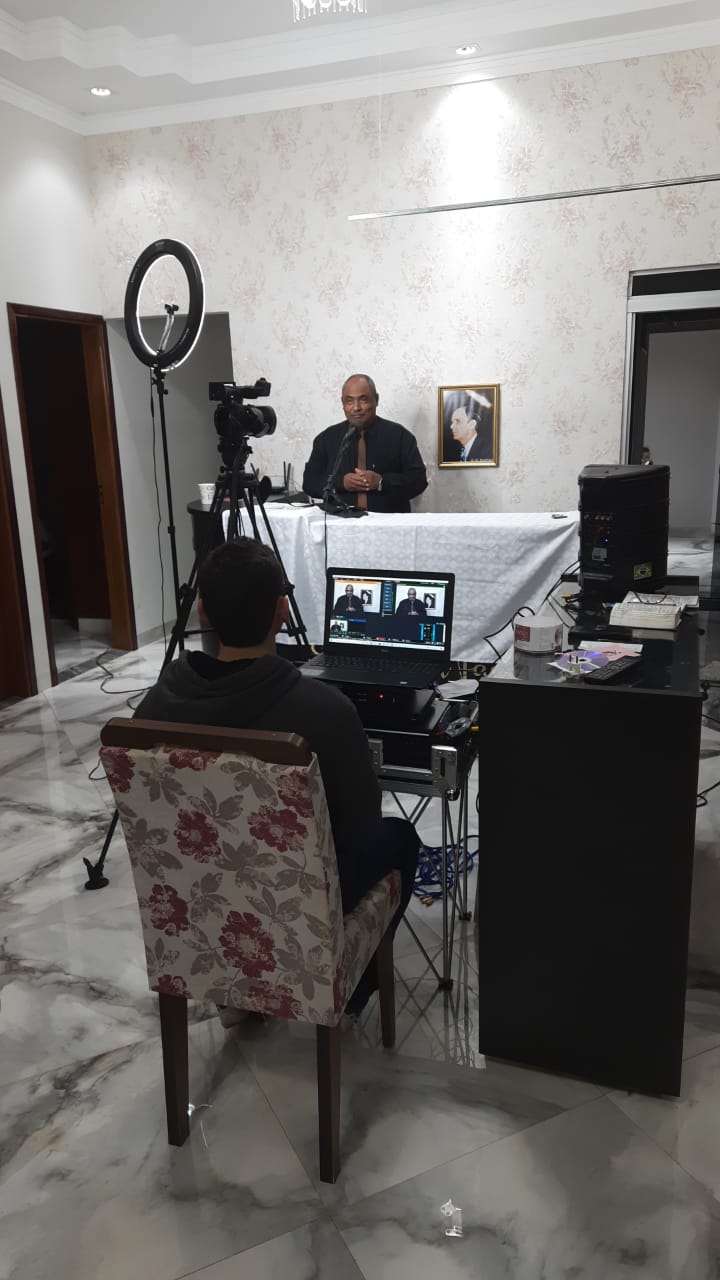 TRANSMITINDO SETE TROVÕES...