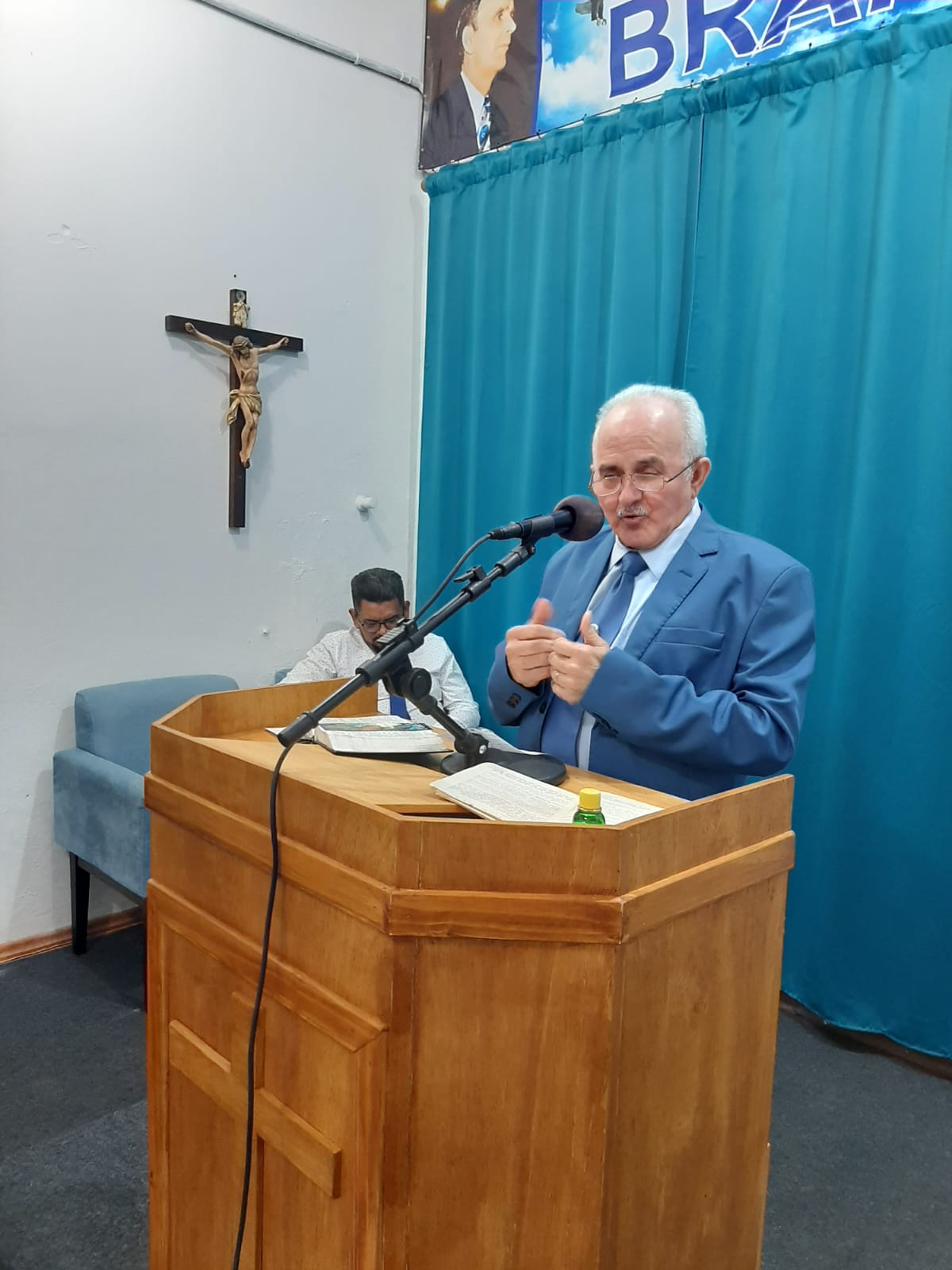 PR OSMAR BRANHAM, FELIZ POR VER A UNIDADE DE FÉ NA IGREJA ESPOSA BRANHAM DO DIA FINAL...