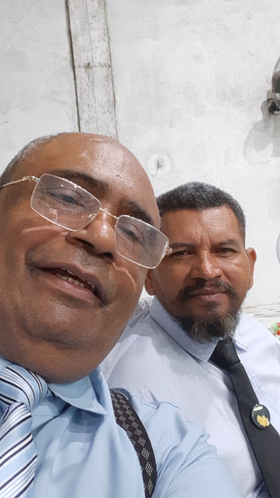 O EMBAIXADOR DA RÁDIO WEB TERCEIRA ETAPA,PR JOÃO BISPO DOS SANTOS,MUITO FELIZ,MISSÃO CUMPRIDA AMÉM...