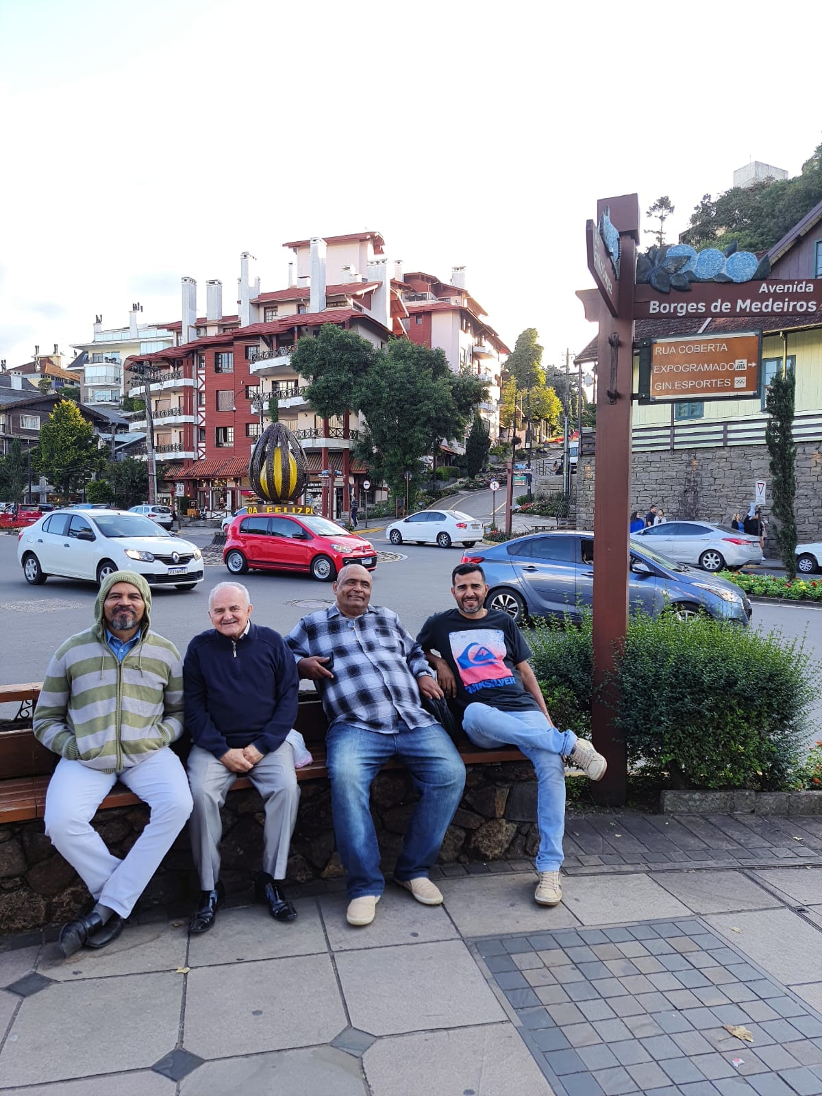 UM MOMENTO DE DESCONTRAÇÃO DEPOIS DE UMA SEMANA DE MUITO TRABALHO ESPIRITUAL...