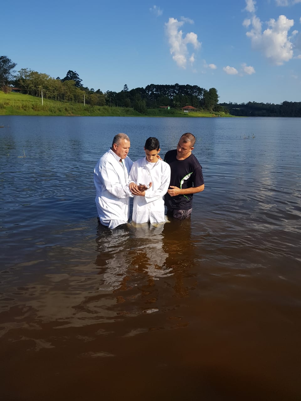 ALMAS SE RENDENDO A MENSAGEM DE APOCALIPSE CAP 10 VERS 08 AO 11.