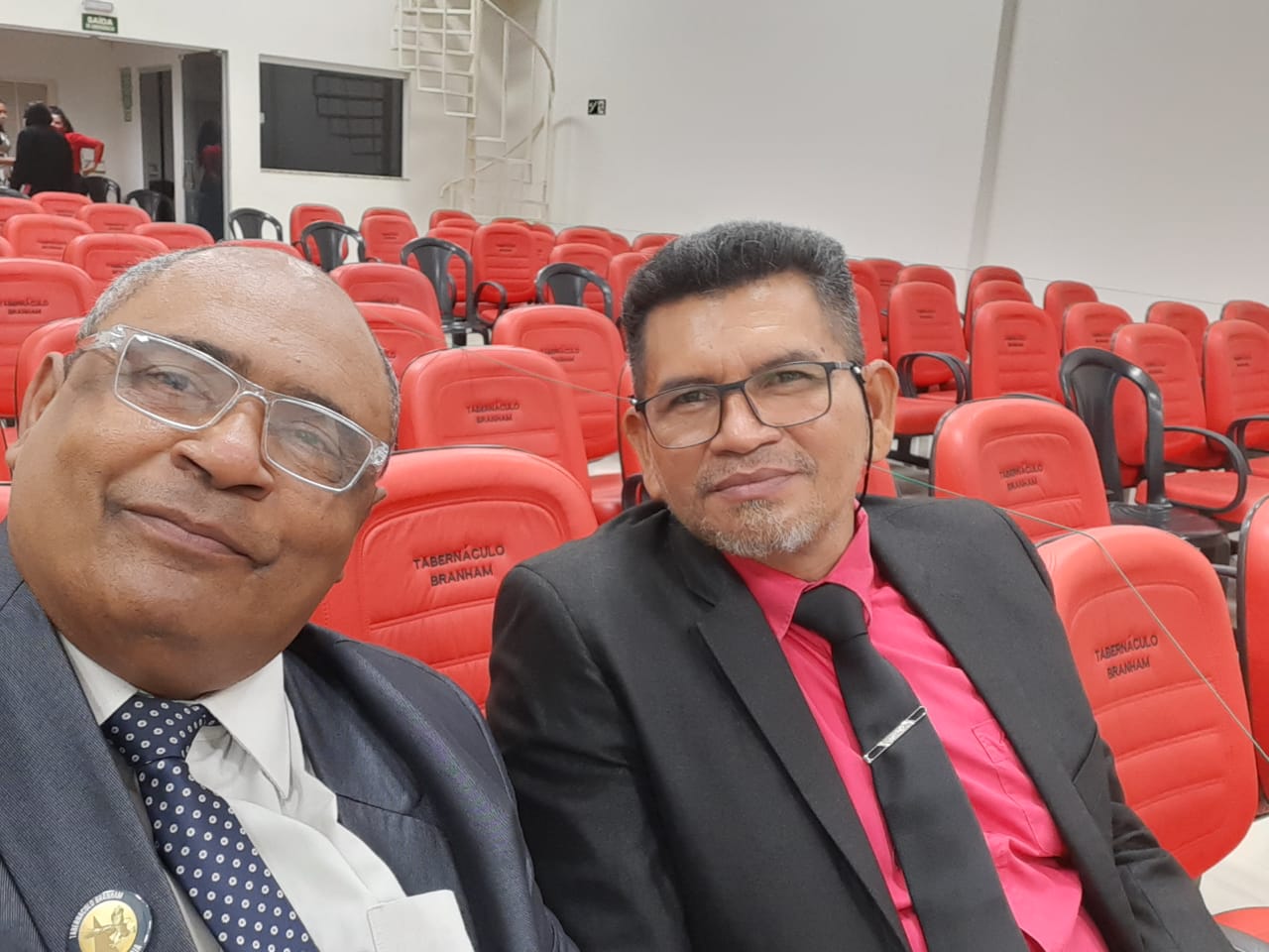 OS MINISTROS DA TERCEIRA ETAPA, EM COMPANHEIRISMO NO TABERNÁCULO BRANHAM FRANCA SP...